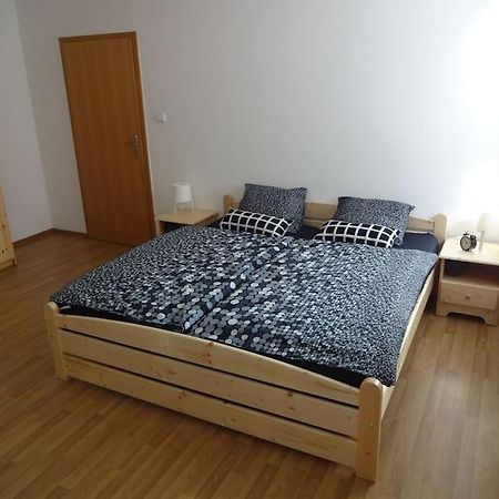 Luxusni Apartman V Centru Boziho Daru Bozi Dar Bagian luar foto